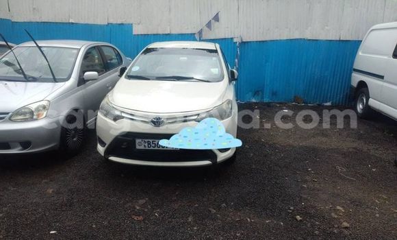 Buy Used Toyota Yaris White Car in Addis–Ababa in Ethiopia Buy Used Toyota Yaris White Car in Addis–Ababa in Ethiopia