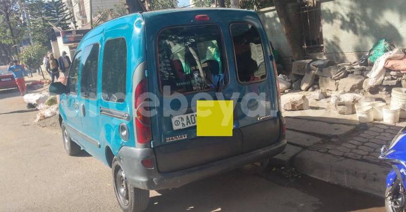 Big with watermark renault kangoo ethiopia addis ababa 8576