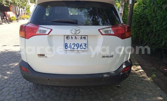 Buy Used Toyota RAV4 White Car in Addis–Ababa in Ethiopia Buy Used Toyota RAV4 White Car in Addis–Ababa in Ethiopia