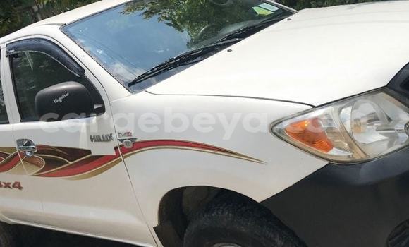 Buy Used Toyota Pickup White Car in Addis–Ababa in Ethiopia Buy Used Toyota Pickup White Car in Addis–Ababa in Ethiopia