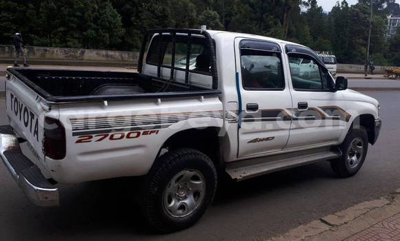 Buy Used Toyota Pickup White Car in Addis–Ababa in Ethiopia Buy Used Toyota Pickup White Car in Addis–Ababa in Ethiopia