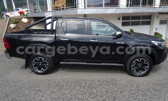 Acheter Occasion Voiture Toyota Hilux Noir à Abomsa, Oromia Acheter Occasion Voiture Toyota Hilux Noir à Abomsa, Oromia