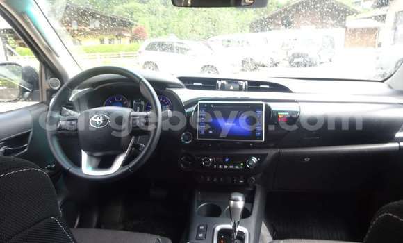 Acheter Occasion Voiture Toyota Hilux Noir à Abomsa, Oromia Acheter Occasion Voiture Toyota Hilux Noir à Abomsa, Oromia