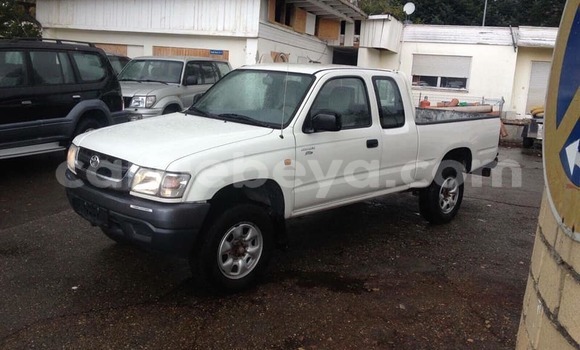 Buy Used Toyota Hilux White Car in Addis–Ababa in Ethiopia Buy Used Toyota Hilux White Car in Addis–Ababa in Ethiopia