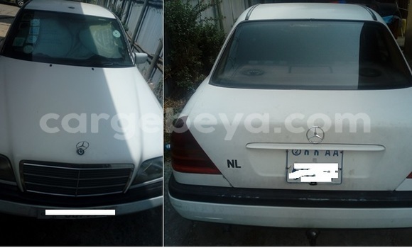Buy Used Mercedes Viano White Car in Addis–Ababa in Ethiopia