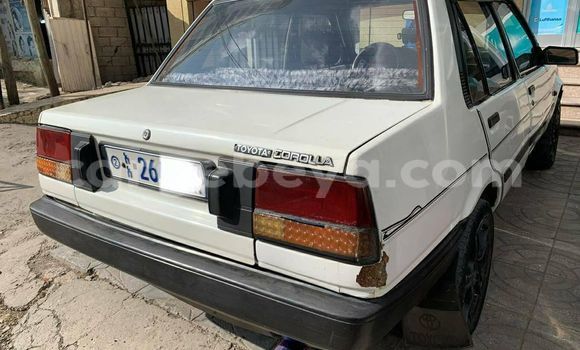 Acheter Occasion Voiture Toyota Corolla Blanc à Addis Ababa, Ethiopie Acheter Occasion Voiture Toyota Corolla Blanc à Addis Ababa, Ethiopie