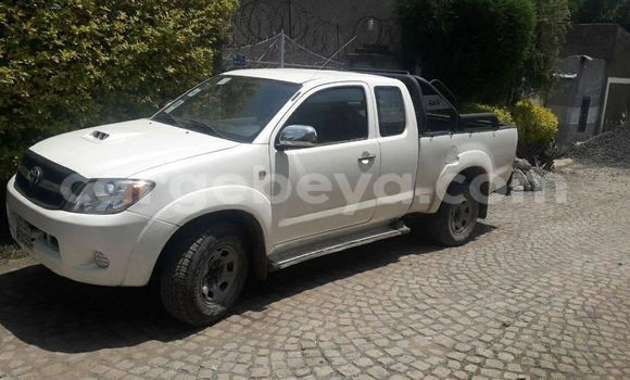 Acheter Occasion Voiture Toyota Pickup Blanc à Addis Ababa, Ethiopie Acheter Occasion Voiture Toyota Pickup Blanc à Addis Ababa, Ethiopie
