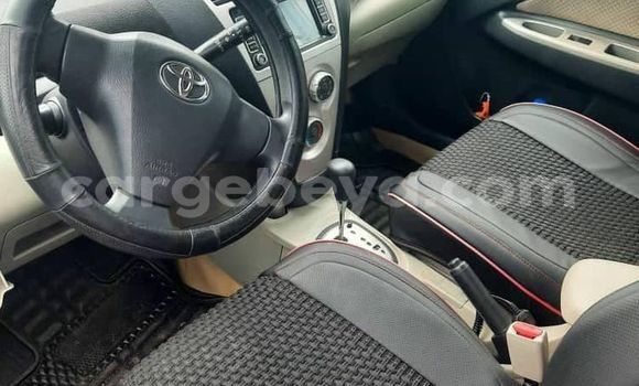 Acheter Occasion Voiture Toyota Belta Rouge à Addis Ababa, Ethiopie Acheter Occasion Voiture Toyota Belta Rouge à Addis Ababa, Ethiopie