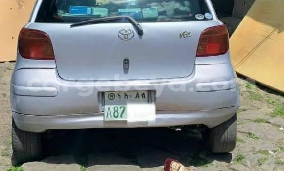 Acheter Occasion Voiture Toyota Vitz Gris à Addis Ababa, Ethiopie Acheter Occasion Voiture Toyota Vitz Gris à Addis Ababa, Ethiopie
