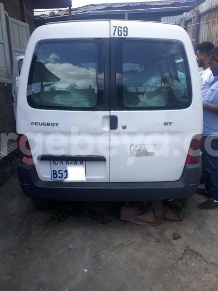 Big with watermark peugeot partner ethiopia addis ababa 8927