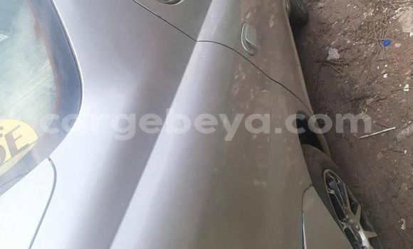 Acheter Occasion Voiture Toyota Platz Gris à Addis Ababa, Ethiopie Acheter Occasion Voiture Toyota Platz Gris à Addis Ababa, Ethiopie