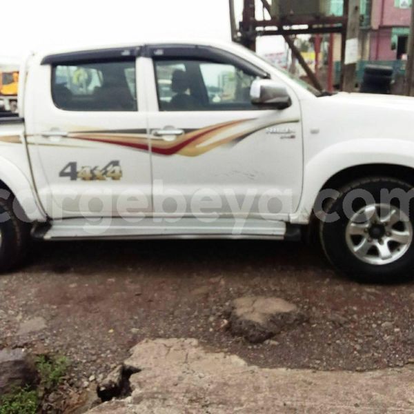 Big with watermark toyota hilux ethiopia addis ababa 8934