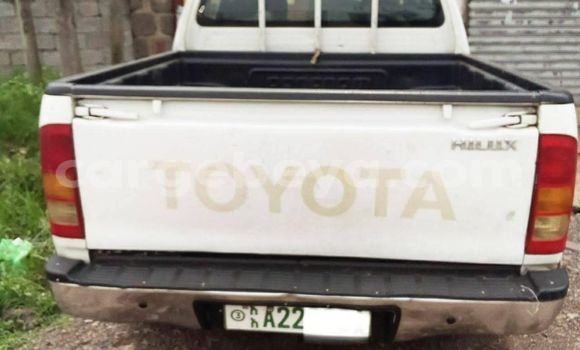Acheter Occasion Voiture Toyota Hilux Blanc à Addis Ababa, Ethiopie Acheter Occasion Voiture Toyota Hilux Blanc à Addis Ababa, Ethiopie