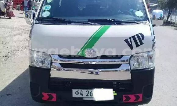 ይግዙ ያገለገለ Toyota Hiace ነጭ መኪና በ አዲስ አበባ በ ኢትዮጵያ ይግዙ ያገለገለ Toyota Hiace ነጭ መኪና በ አዲስ አበባ በ ኢትዮጵያ