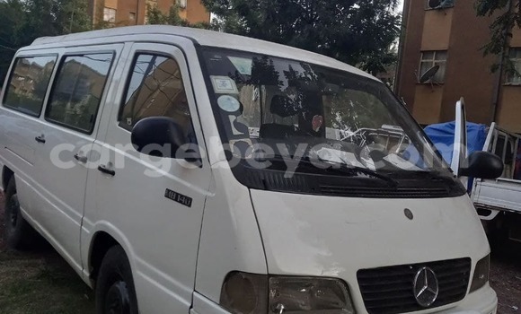 Buy Used Mercedes Viano White Car in Addis–Ababa in Ethiopia