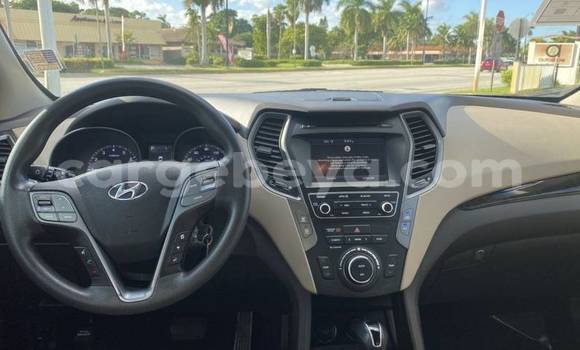 Acheter Import Voiture Hyundai Santa Fe Noir à Addis Ababa, Ethiopie Acheter Import Voiture Hyundai Santa Fe Noir à Addis Ababa, Ethiopie