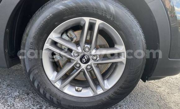 Acheter Import Voiture Hyundai Santa Fe Noir à Addis Ababa, Ethiopie Acheter Import Voiture Hyundai Santa Fe Noir à Addis Ababa, Ethiopie