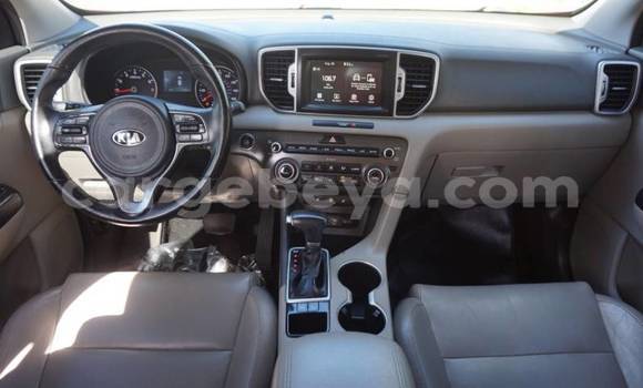 Acheter Import Voiture Kia Sportage Rouge à Ādīgrat, Ethiopie Acheter Import Voiture Kia Sportage Rouge à Ādīgrat, Ethiopie