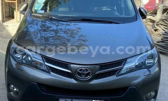 ይግዙ ያገለገለ Toyota RAV4 Beige መኪና በ አዲስ አበባ በ ኢትዮጵያ ይግዙ ያገለገለ Toyota RAV4 Beige መኪና በ አዲስ አበባ በ ኢትዮጵያ