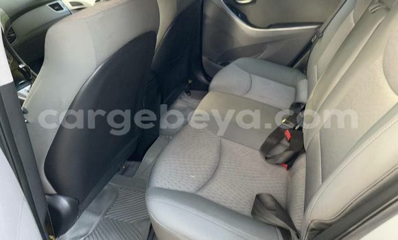 ይግዙ ያገለገለ Hyundai Elantra ብር መኪና በ አዲስ አበባ በ ኢትዮጵያ ይግዙ ያገለገለ Hyundai Elantra ብር መኪና በ አዲስ አበባ በ ኢትዮጵያ