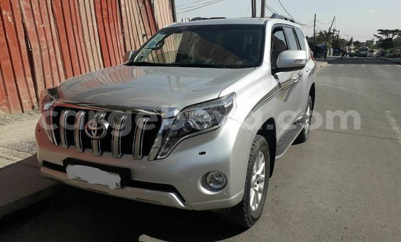 ይግዙ ያገለገለ Toyota Land Cruiser Prado ብር መኪና በ አዲስ አበባ በ ኢትዮጵያ ይግዙ ያገለገለ Toyota Land Cruiser Prado ብር መኪና በ አዲስ አበባ በ ኢትዮጵያ