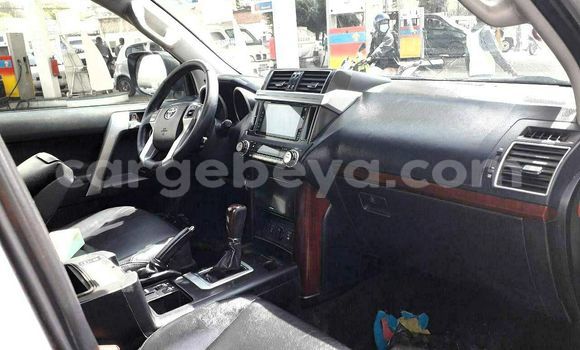 ይግዙ ያገለገለ Toyota Land Cruiser Prado ብር መኪና በ አዲስ አበባ በ ኢትዮጵያ ይግዙ ያገለገለ Toyota Land Cruiser Prado ብር መኪና በ አዲስ አበባ በ ኢትዮጵያ