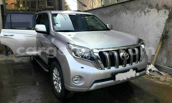 ይግዙ ያገለገለ Toyota Land Cruiser Prado ብር መኪና በ አዲስ አበባ በ ኢትዮጵያ ይግዙ ያገለገለ Toyota Land Cruiser Prado ብር መኪና በ አዲስ አበባ በ ኢትዮጵያ