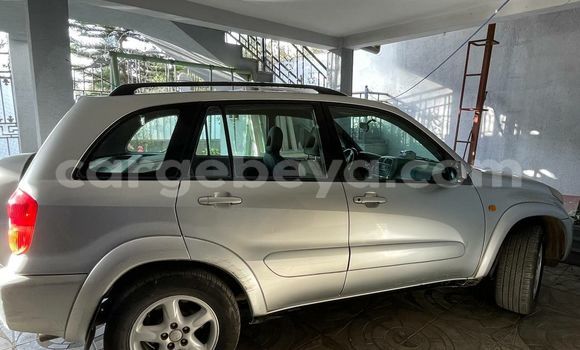 ይግዙ ያገለገለ Toyota RAV4 ብር መኪና በ አዲስ አበባ በ ኢትዮጵያ ይግዙ ያገለገለ Toyota RAV4 ብር መኪና በ አዲስ አበባ በ ኢትዮጵያ