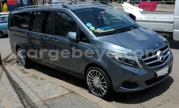 Buy Used Mercedes-Benz 250 Beige Car in Addis–Ababa in Ethiopia Buy Used Mercedes-Benz 250 Beige Car in Addis–Ababa in Ethiopia