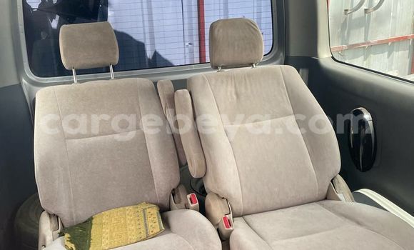 ይግዙ ያገለገለ Toyota Hiace ብር መኪና በ አዲስ አበባ በ ኢትዮጵያ ይግዙ ያገለገለ Toyota Hiace ብር መኪና በ አዲስ አበባ በ ኢትዮጵያ