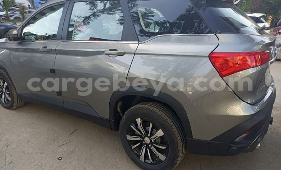 Haaraa Chevrolet Captiva Other Makiinaa iti Addis–Ababa keessatti Ethiopia keessatti Haaraa Chevrolet Captiva Other Makiinaa iti Addis–Ababa keessatti Ethiopia keessatti