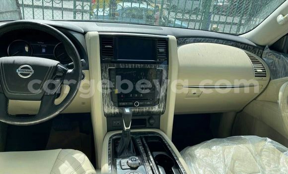 Haaraa Nissan AD Black Makiinaa iti Addis–Ababa keessatti Ethiopia keessatti Haaraa Nissan AD Black Makiinaa iti Addis–Ababa keessatti Ethiopia keessatti