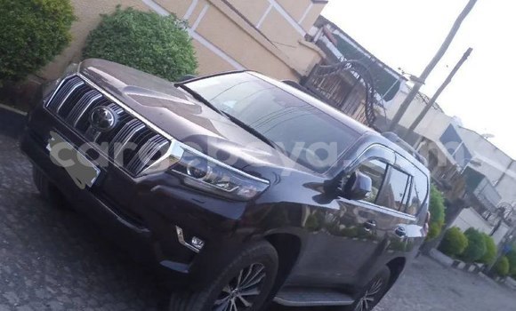 Oofamaa Toyota Land Cruiser Prado Other Makiinaa iti Addis–Ababa keessatti Ethiopia keessatti Oofamaa Toyota Land Cruiser Prado Other Makiinaa iti Addis–Ababa keessatti Ethiopia keessatti