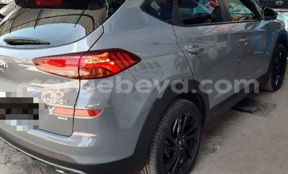 Oofamaa Hyundai Tucson Other Makiinaa iti Addis–Ababa keessatti Ethiopia keessatti Oofamaa Hyundai Tucson Other Makiinaa iti Addis–Ababa keessatti Ethiopia keessatti