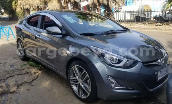 Oofamaa Hyundai Avante Other Makiinaa iti Addis–Ababa keessatti Ethiopia keessatti Oofamaa Hyundai Avante Other Makiinaa iti Addis–Ababa keessatti Ethiopia keessatti