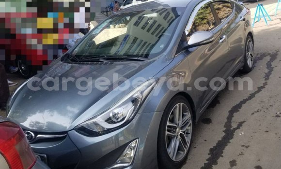 Oofamaa Hyundai Avante Other Makiinaa iti Addis–Ababa keessatti Ethiopia keessatti Oofamaa Hyundai Avante Other Makiinaa iti Addis–Ababa keessatti Ethiopia keessatti