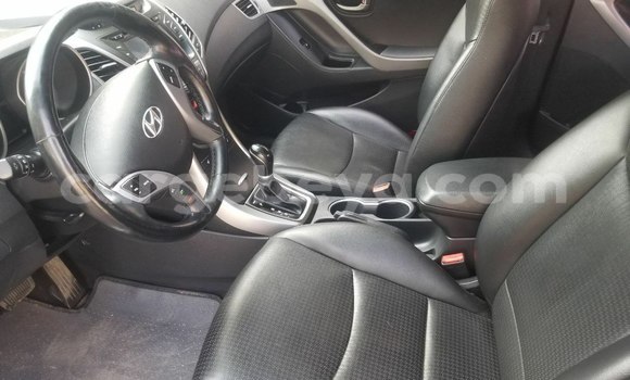 Oofamaa Hyundai Avante Other Makiinaa iti Addis–Ababa keessatti Ethiopia keessatti Oofamaa Hyundai Avante Other Makiinaa iti Addis–Ababa keessatti Ethiopia keessatti