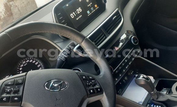 Oofamaa Hyundai Tucson Other Makiinaa iti Addis–Ababa keessatti Ethiopia keessatti Oofamaa Hyundai Tucson Other Makiinaa iti Addis–Ababa keessatti Ethiopia keessatti