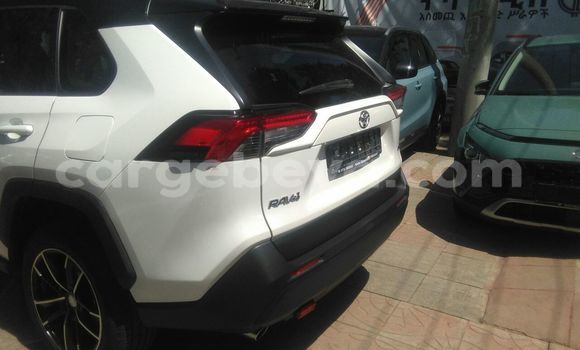 Buy Used Toyota RAV4 White Car in Addis–Ababa in Ethiopia Buy Used Toyota RAV4 White Car in Addis–Ababa in Ethiopia