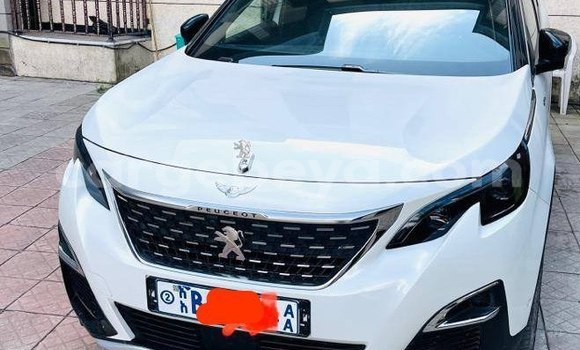 Oofamaa Peugeot 508 White Makiinaa iti Addis–Ababa keessatti Ethiopia keessatti Oofamaa Peugeot 508 White Makiinaa iti Addis–Ababa keessatti Ethiopia keessatti