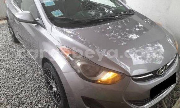 Oofamaa Hyundai Elantra Other Makiinaa iti Addis–Ababa keessatti Ethiopia keessatti Oofamaa Hyundai Elantra Other Makiinaa iti Addis–Ababa keessatti Ethiopia keessatti