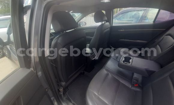 ይግዙ ያገለገለ Hyundai Avante Beige መኪና በ አዲስ አበባ በ ኢትዮጵያ ይግዙ ያገለገለ Hyundai Avante Beige መኪና በ አዲስ አበባ በ ኢትዮጵያ