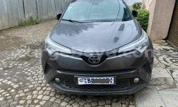Oofamaa Toyota C-HR Other Makiinaa iti Addis–Ababa keessatti Ethiopia keessatti Oofamaa Toyota C-HR Other Makiinaa iti Addis–Ababa keessatti Ethiopia keessatti