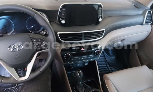 Oofamaa Hyundai Tucson Other Makiinaa iti Addis–Ababa keessatti Ethiopia keessatti Oofamaa Hyundai Tucson Other Makiinaa iti Addis–Ababa keessatti Ethiopia keessatti