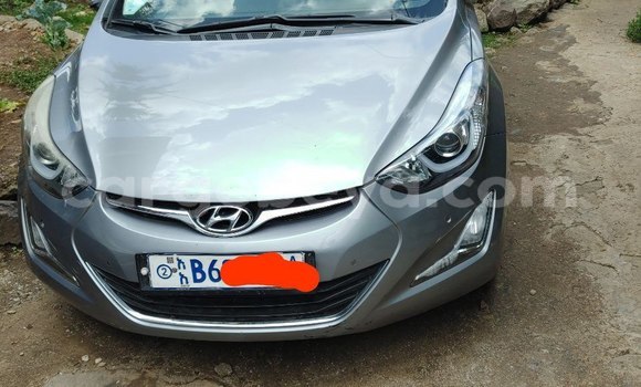 Oofamaa Hyundai Avante Other Makiinaa iti Addis–Ababa keessatti Ethiopia keessatti Oofamaa Hyundai Avante Other Makiinaa iti Addis–Ababa keessatti Ethiopia keessatti