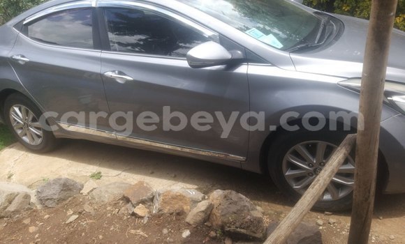 Oofamaa Hyundai Avante Other Makiinaa iti Addis–Ababa keessatti Ethiopia keessatti Oofamaa Hyundai Avante Other Makiinaa iti Addis–Ababa keessatti Ethiopia keessatti