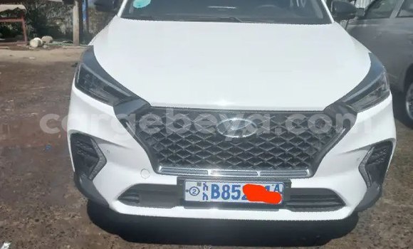 Imported Hyundai Tucson White Makiinaa iti Addis–Ababa keessatti Ethiopia keessatti Imported Hyundai Tucson White Makiinaa iti Addis–Ababa keessatti Ethiopia keessatti
