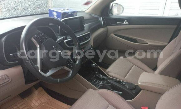 Oofamaa Hyundai Tucson Other Makiinaa iti Addis–Ababa keessatti Ethiopia keessatti Oofamaa Hyundai Tucson Other Makiinaa iti Addis–Ababa keessatti Ethiopia keessatti