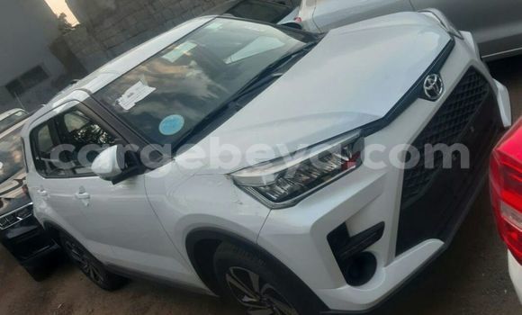 Haaraa Toyota WiLL Other Makiinaa iti Addis–Ababa keessatti Ethiopia keessatti Haaraa Toyota WiLL Other Makiinaa iti Addis–Ababa keessatti Ethiopia keessatti