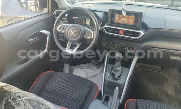 Haaraa Toyota WiLL Other Makiinaa iti Addis–Ababa keessatti Ethiopia keessatti Haaraa Toyota WiLL Other Makiinaa iti Addis–Ababa keessatti Ethiopia keessatti